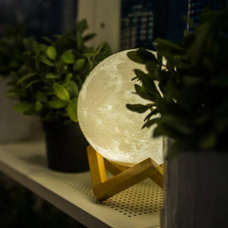 Lua Lumin谩ria 3D (com Stand em Madeira)